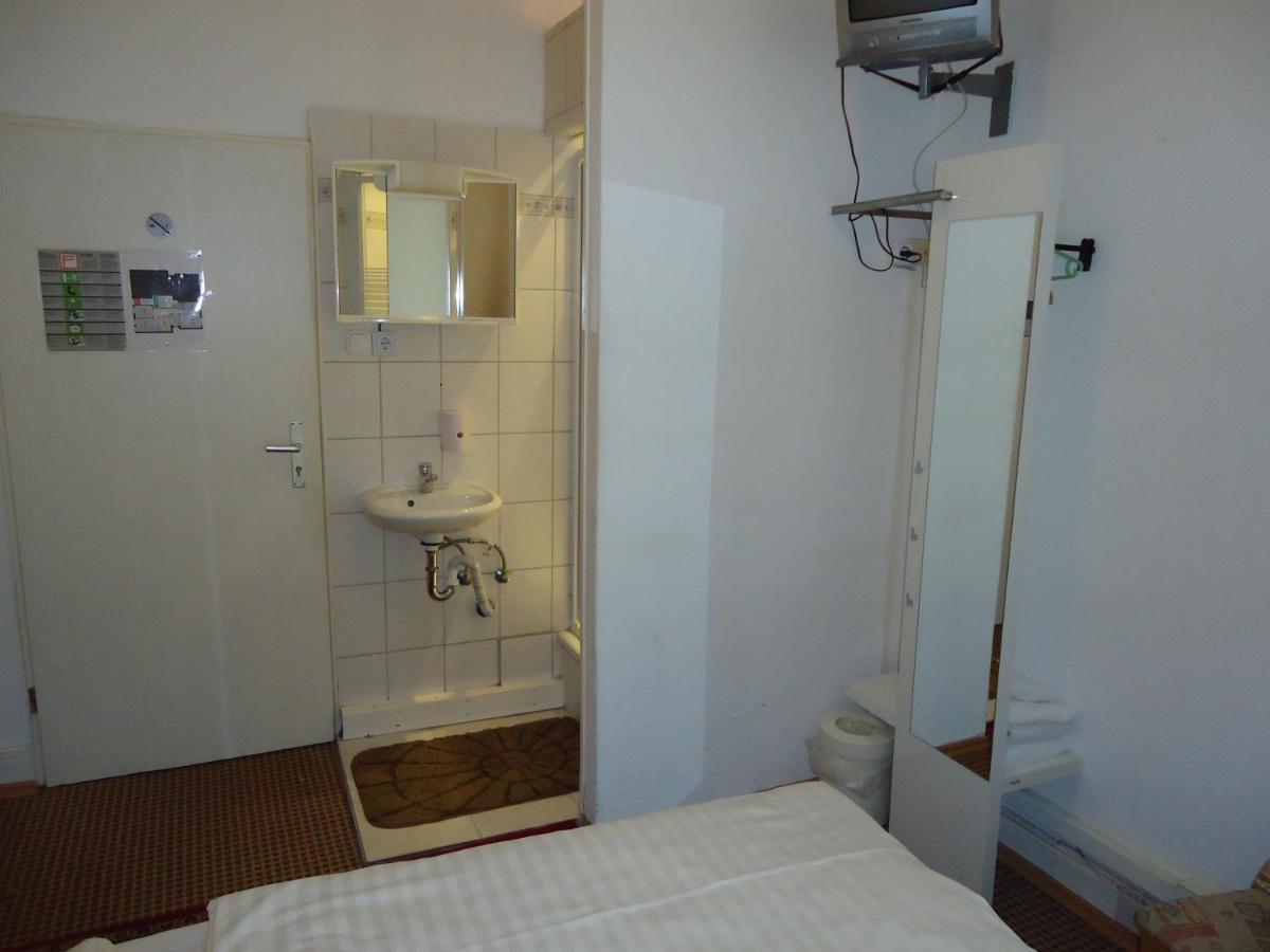 Hotel Garni Nord Hamburg Room photo